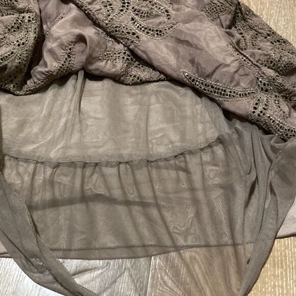 Gold hawk taupe silk skirt with two under layers-Small - Picture 8 of 9